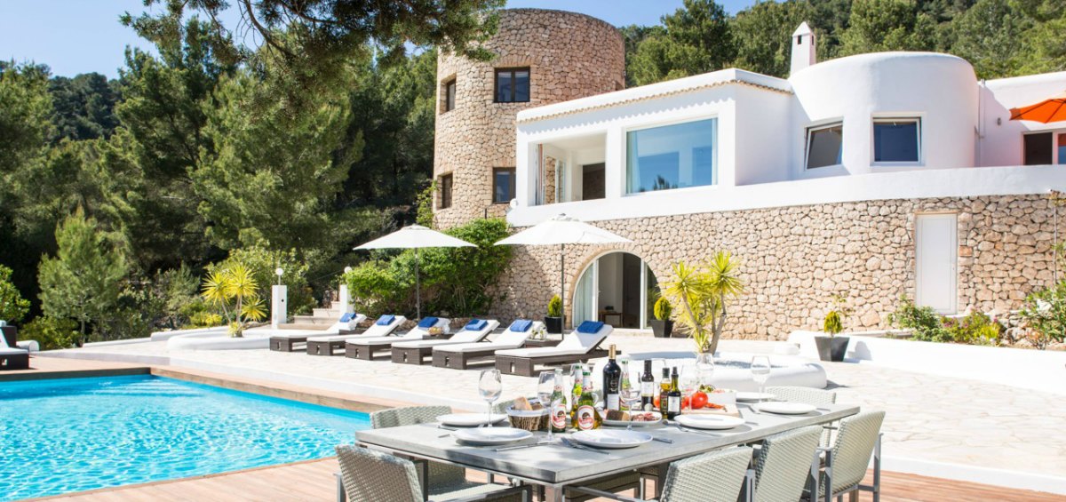 Why You Need To Know About The Hideaways Club.